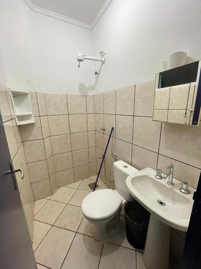 Portaria E Circulacao De Hospedes So Ate 23 Horas - Reabre As 5 Horas - Compartilhado Tompell Hostel Ponta Porã المظهر الخارجي الصورة